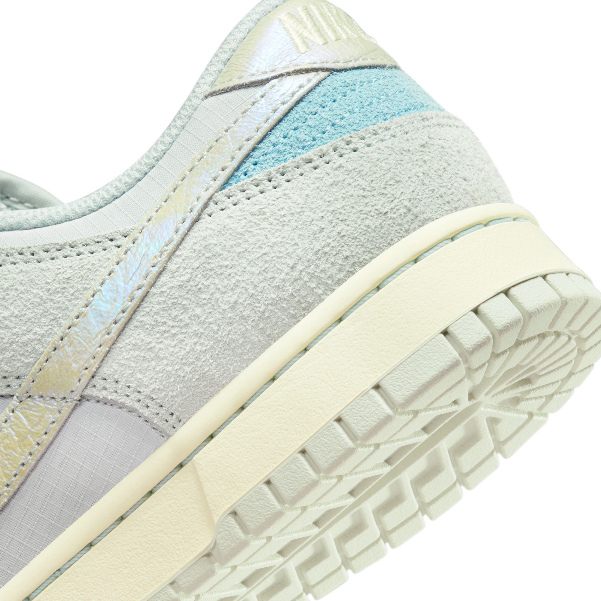 Nike Dunk Low Retro SE - DV7210-001 – Stomping Ground