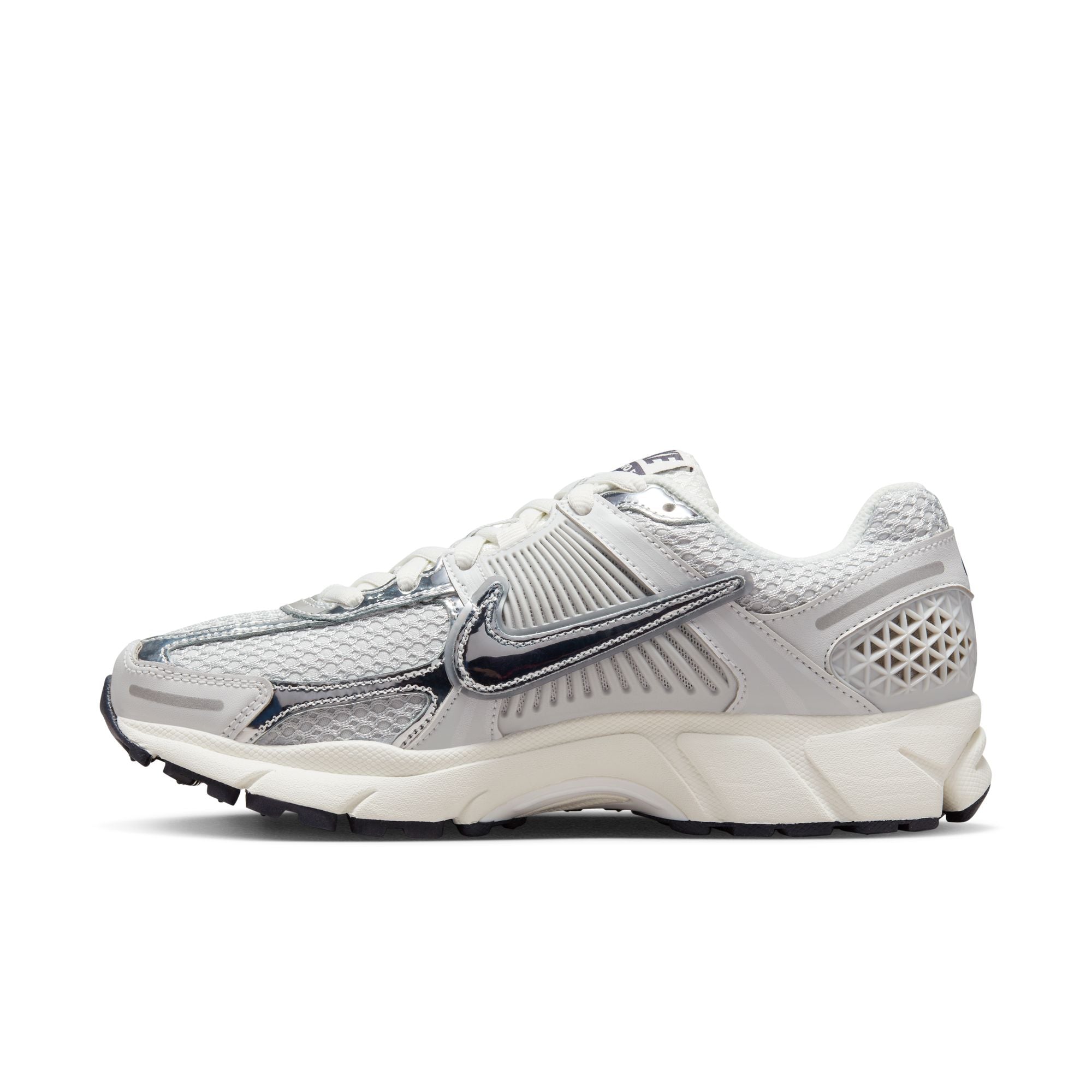 Women's Nike Zoom Vomero 5 - Photon Dust / Chrome Gridiron FD0884