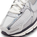 Women's Nike Zoom Vomero 5 - Photon Dust / Chrome Gridiron