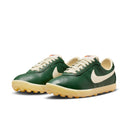 W Nike Astrograbber Leather - Fir / Muslin - Sail