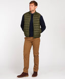 BARBOUR Bretby Gilet OLIVE
Tailored fit
An essential option to layer up against the weather all year round, the Barbour Bretby Gilet is constructed with a baffle-quilted outer with a FibreDown filling for exceptional warmth without excess weight.
Styled with a two-way front zip and a stand collar for easy and versatile wearability, it features two in-seam side pockets for added practicality.