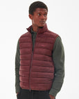Bretby Gilet TRUFFLE
Tailored fit
An essential option to layer up against the weather all year round, the Barbour Bretby Gilet is constructed with a baffle-quilted outer with a FibreDown filling for exceptional warmth without excess weight.
 Styled with a two-way front zip and a stand collar for easy and versatile wearability, it features two in-seam side pockets for added practicality. BARBOUR