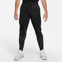 NIKE NSW TECH FLEECE JOGGERS BLACK
Slim fit
Imported