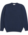 Vitor Ribbed Crewneck NAVY
A mid-weight pullover that’s been given a satisfying stretch and texture, thanks to the waffle knit technique. Made in Istanbul from an Italian Merino wool blend.
– Italian Merino Wool blend– Non-mulesed and chlorine free certified– Elasticated cuffs, hem and neck– Regular fit, true-to-size FAR AFIELD