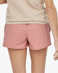 W's Barely Baggies 2 1/2" SUNFADE PINK
Rugged, multifunctional shorts designed for use in and out of the water, made of quick-drying 100% recycled nylon with a DWR (durable water repellent) finish. Inseam is 2.5". Fair Trade Certified™ sewn. PATAGONIA